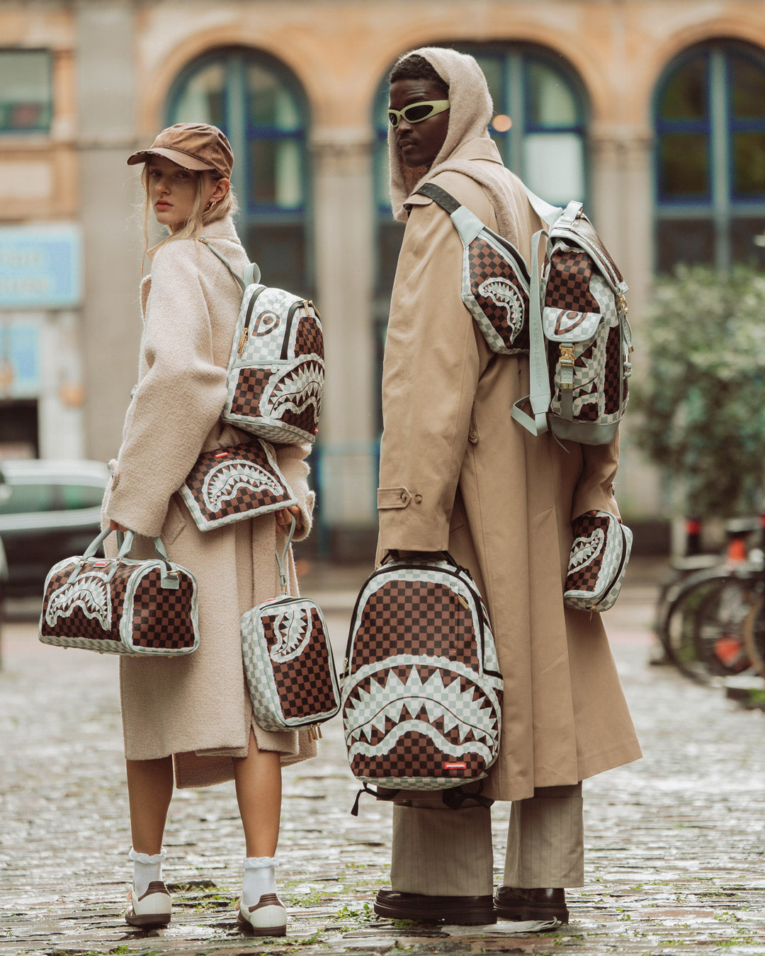 SHARK LEGACY SAVAGE BACKPACK