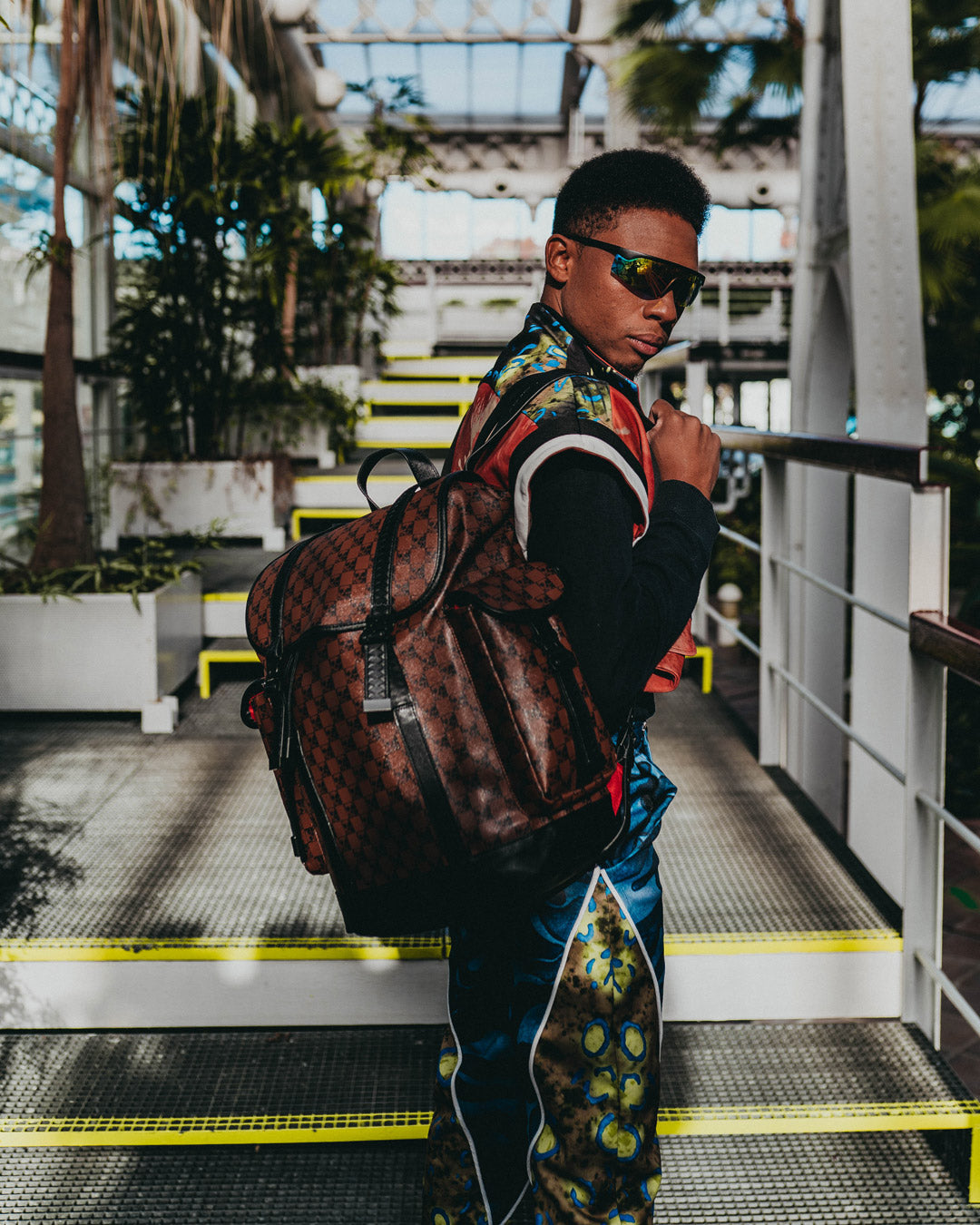 SHARKS AND SKULLS MONTE CARLO