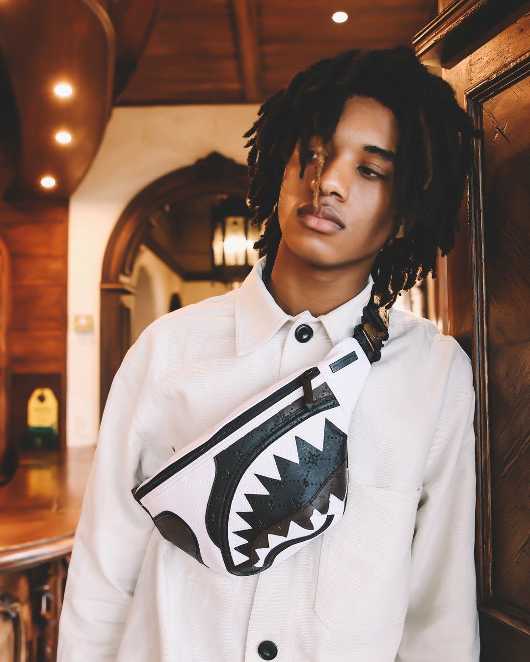 V.V.I.P. SAVVVY CROSSBODY