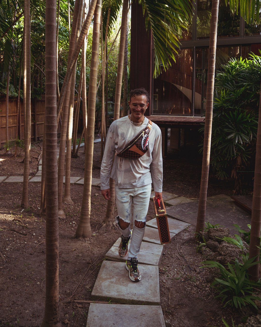 HENNY AIR TO THE THRONE SAVVY CROSSBODY