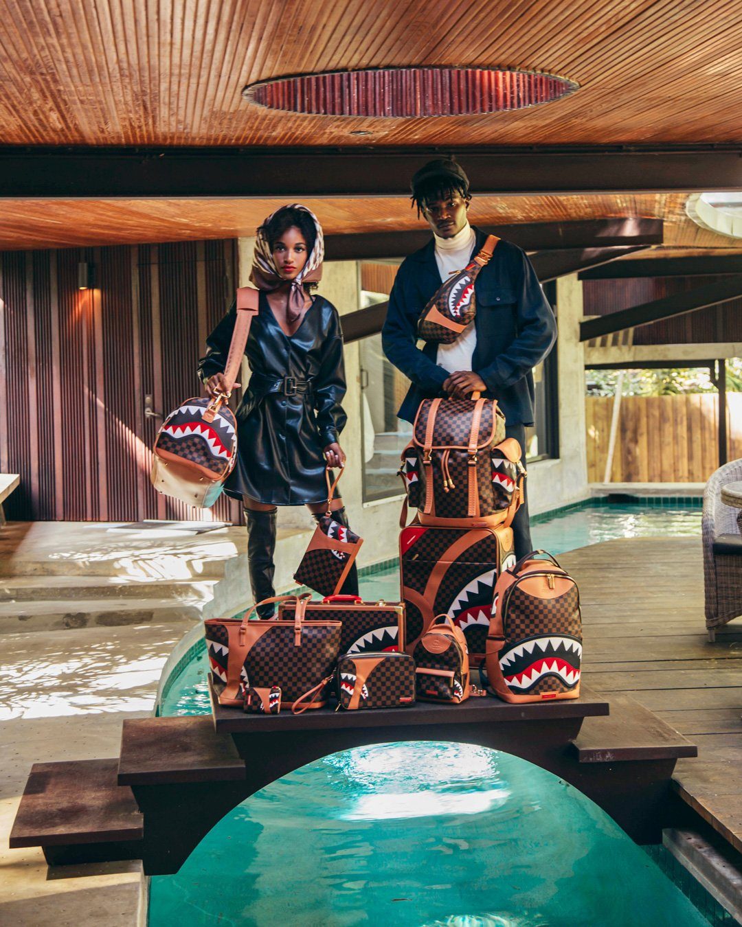 HENNY AIR TO THE THRONE SAVVY CROSSBODY