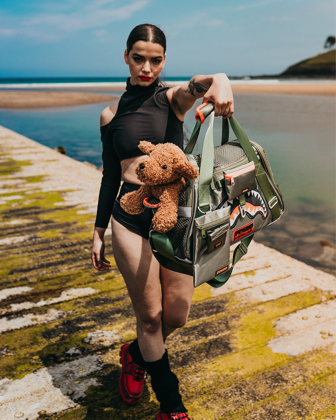 SPECIAL OPS ALPHA SHARK PET CARRIER