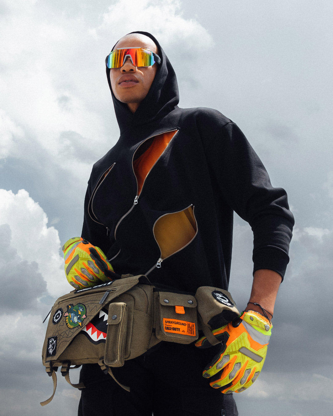 CALL OF DUTY NEVER BACK DOWN CROSSBODY