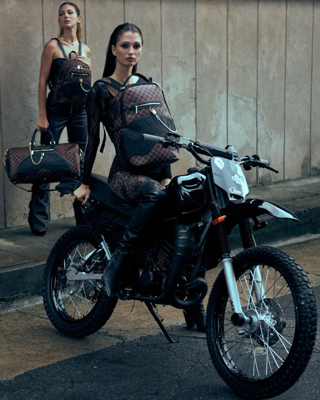 HENNY LOCK SHARKS IN PARIS BACKPACK (DLXV)