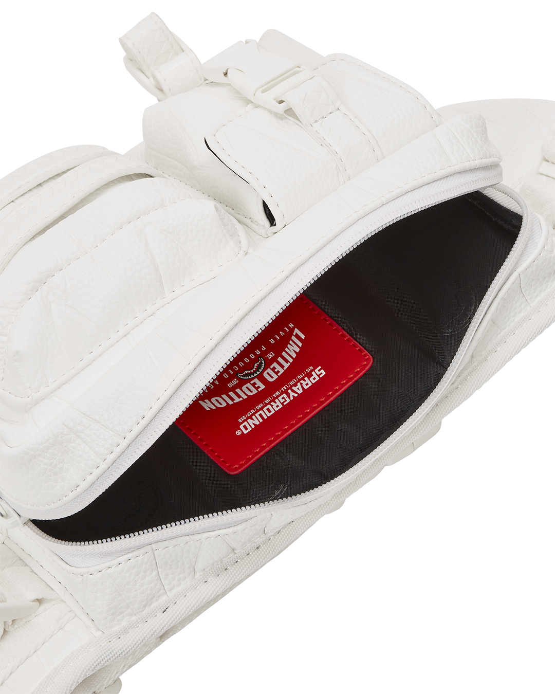 STRATOSPHERE CARGO CROSSBODY