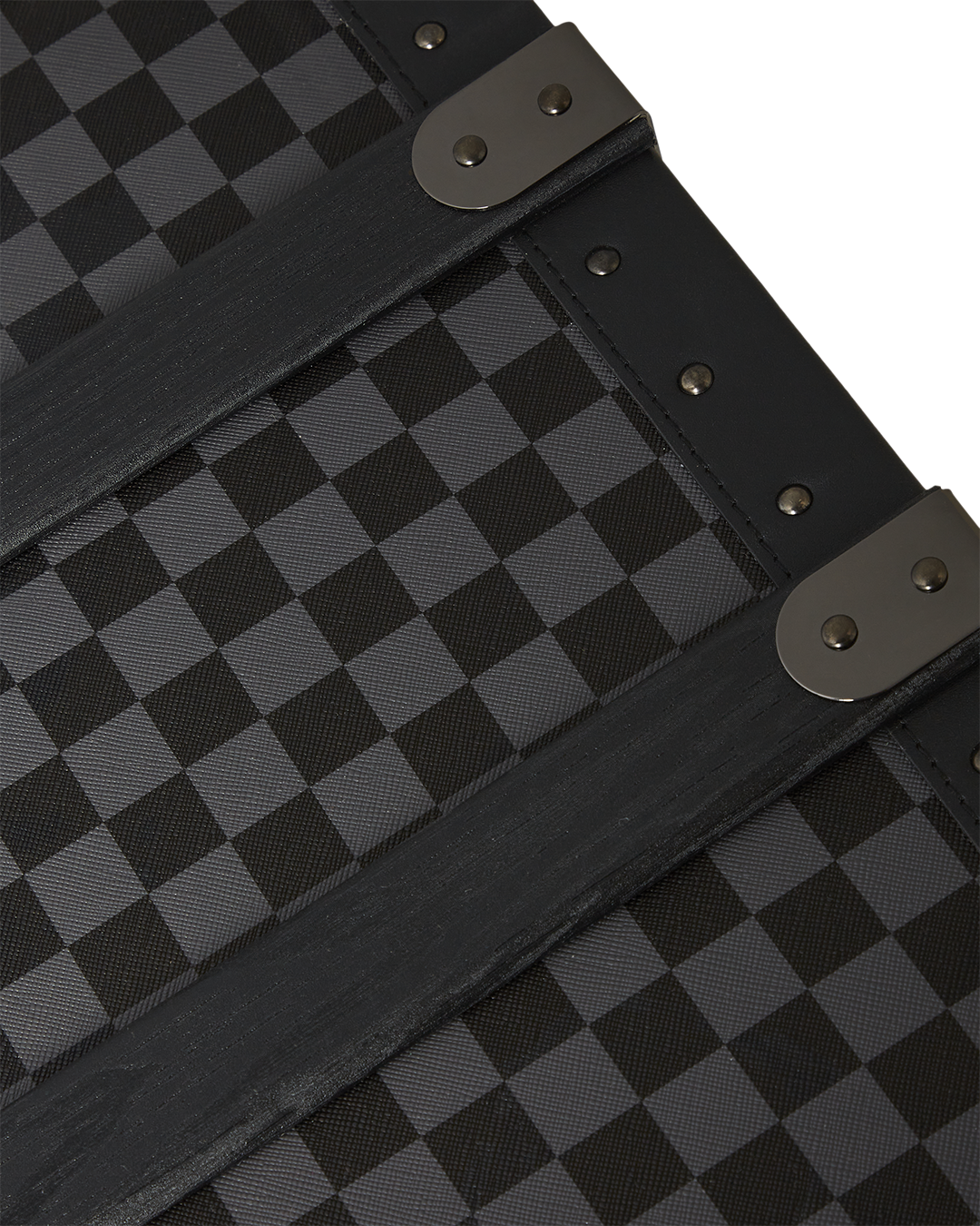 VANQUISH II WARDROBE TRUNK