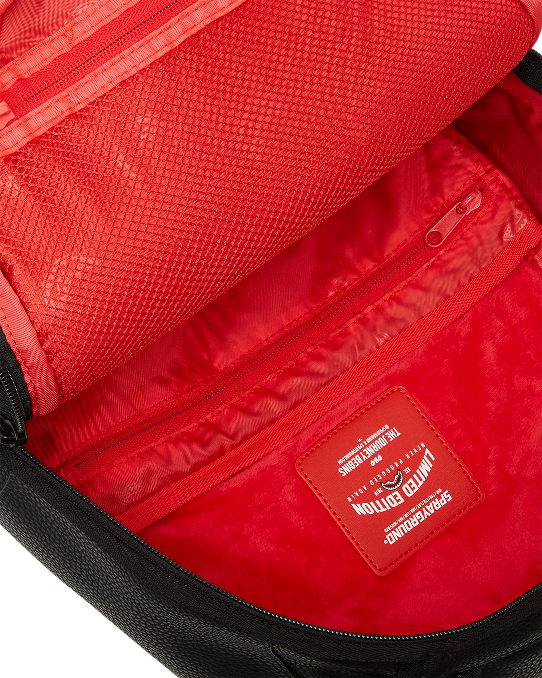 HEAVY METAL SHARK BLACK BACKPACK (DLXV)