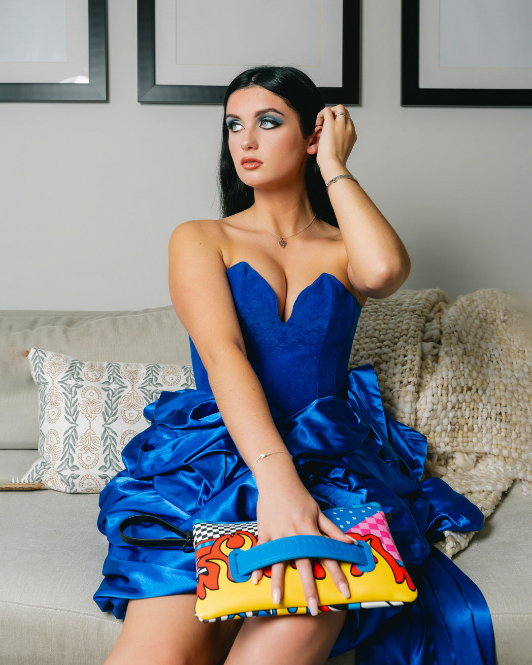 MOSH PIT CROSSOVER CLUTCH