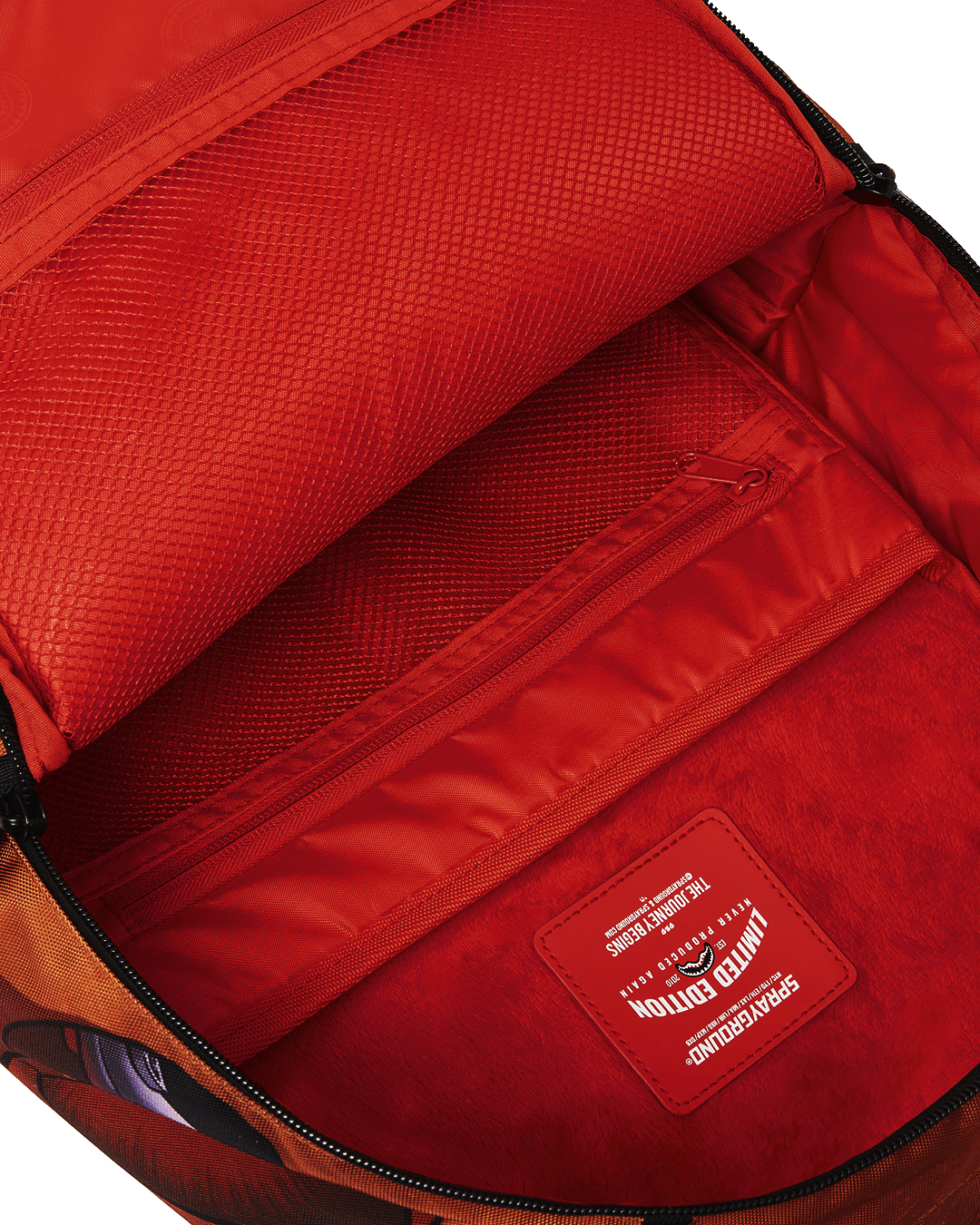 FIVE NIGHTS AT FREDDY'S SHARK DLXSR BACKPACK