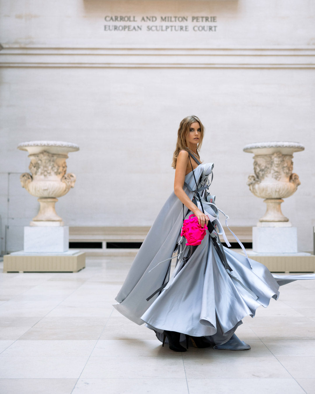 THE MET CANOVA MEDUSA HANDBAG (PINK)