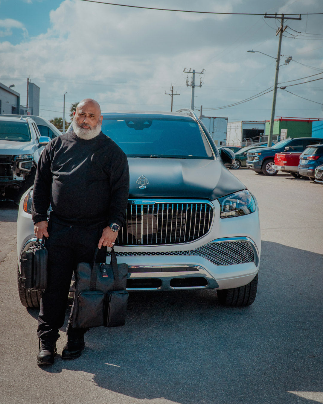 JAMES FIRST CLASS TYCOON TRAVELER CROSSOVER MESSENGER BAG