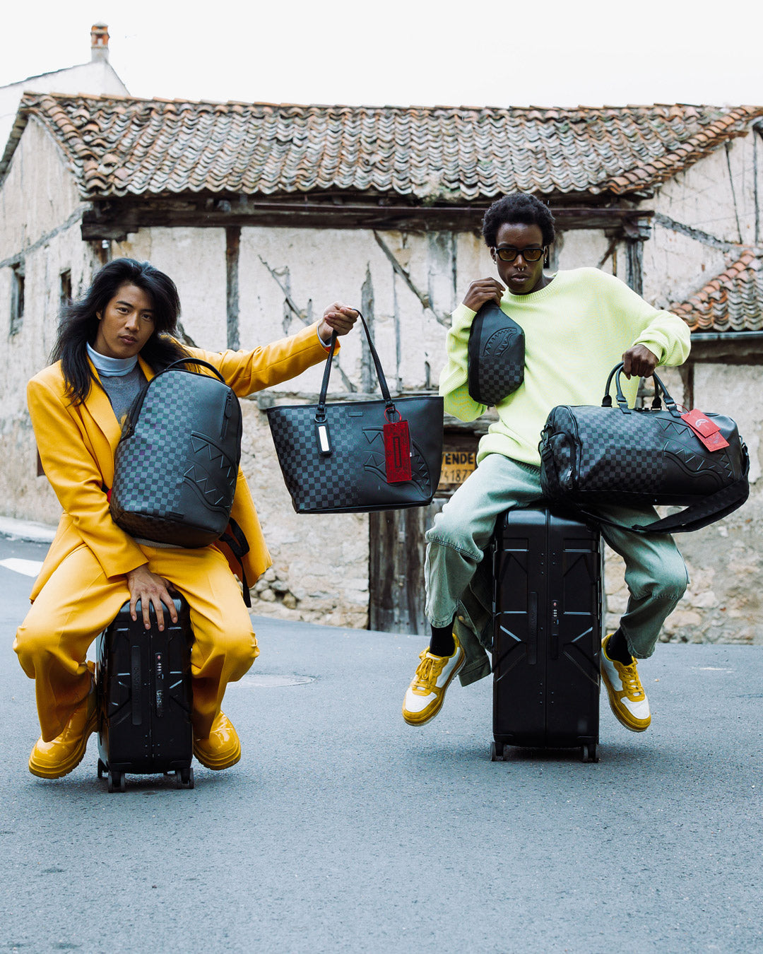 NIGHTSHARKS WORLDWIDE CROSSBODY