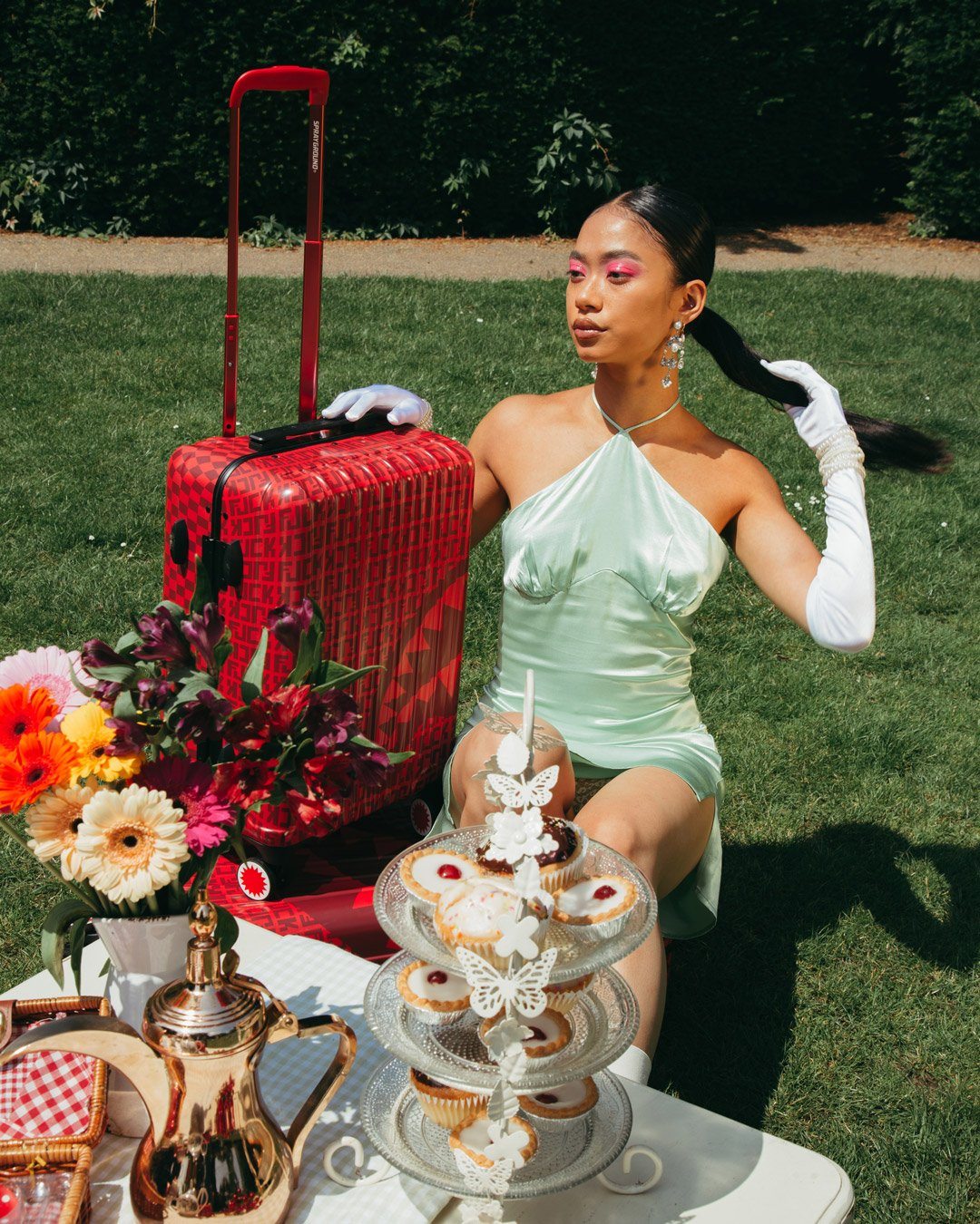 VENI VIDI VICI SHARKNAUTICS HARDSHELL CARRY-ON LUGGAGE