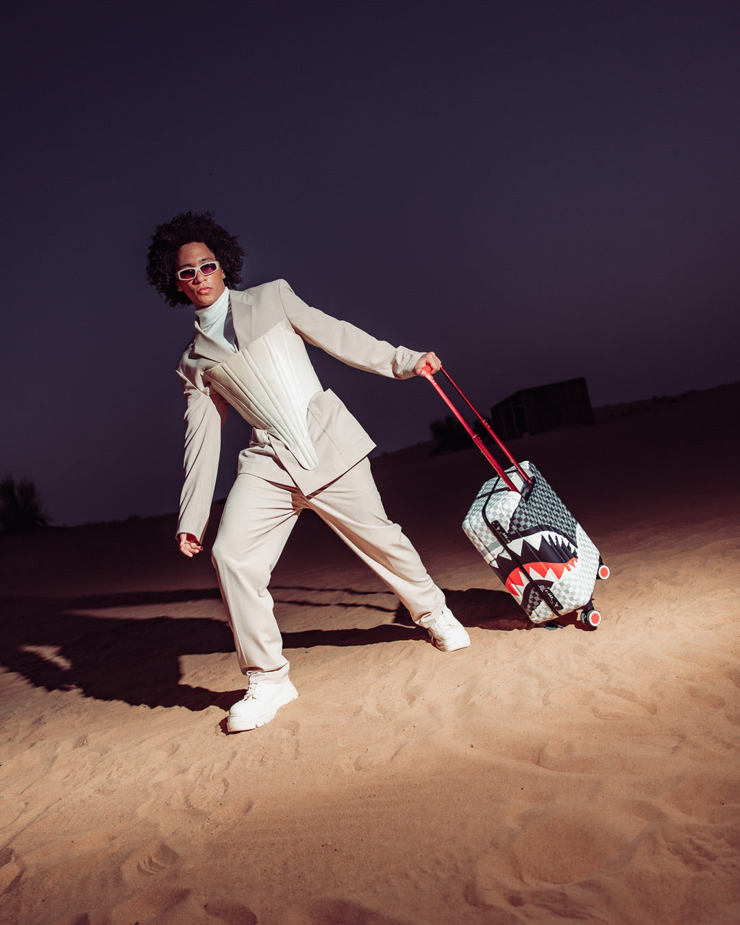 UNSTOPPABLE ENDEAVORS SHARKNAUTICS HARDSHELL CARRY-ON LUGGAGE