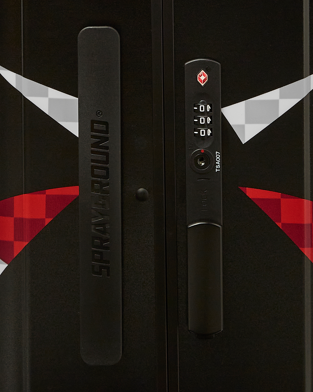 TRIPLE DECKER HEIR TO THE THRONE HARDSHELL CARRY-ON LUGGAGE