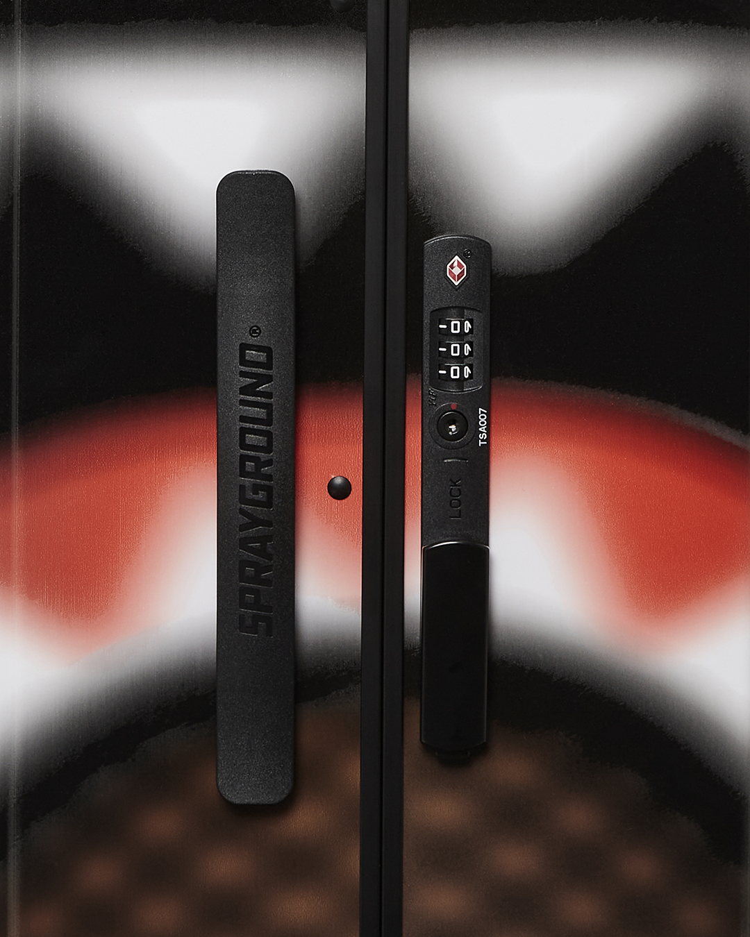 SHARKS IN PARIS BLUR EFFECT FULL SIZE LUGGAGE