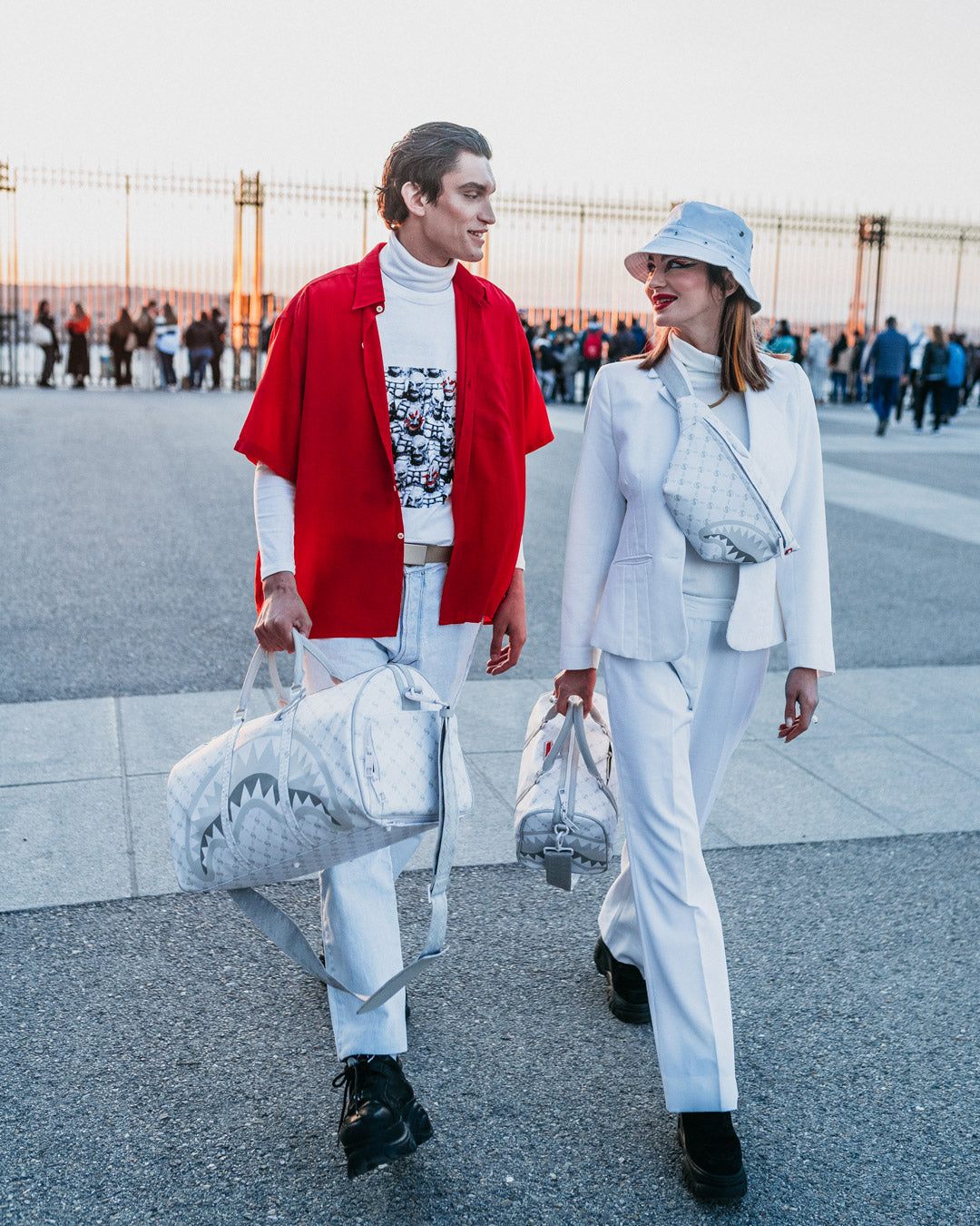 MONEY PATTERN POWDER EMPEROR DUFFLE