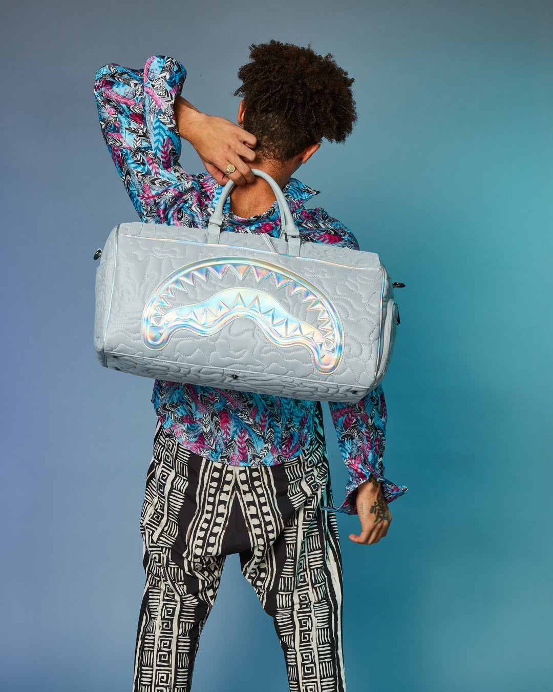 MIRASHAKU IRIDESCENT QUILT DUFFLE