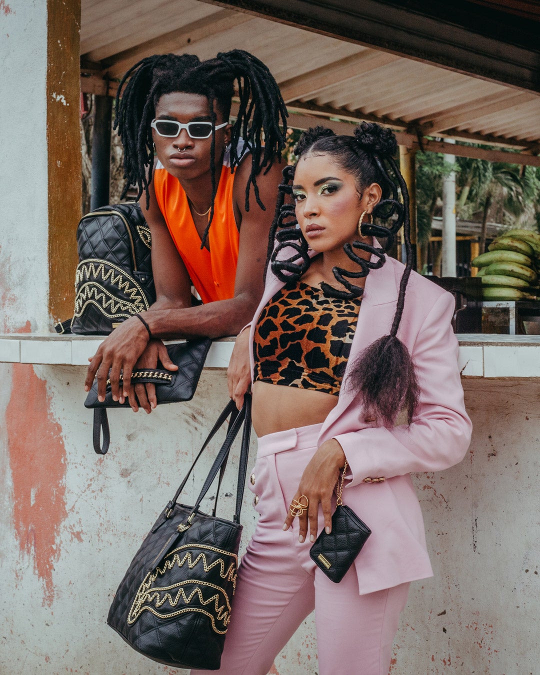 NOIR QUILT GOLD CHAIN SHARK WALLET