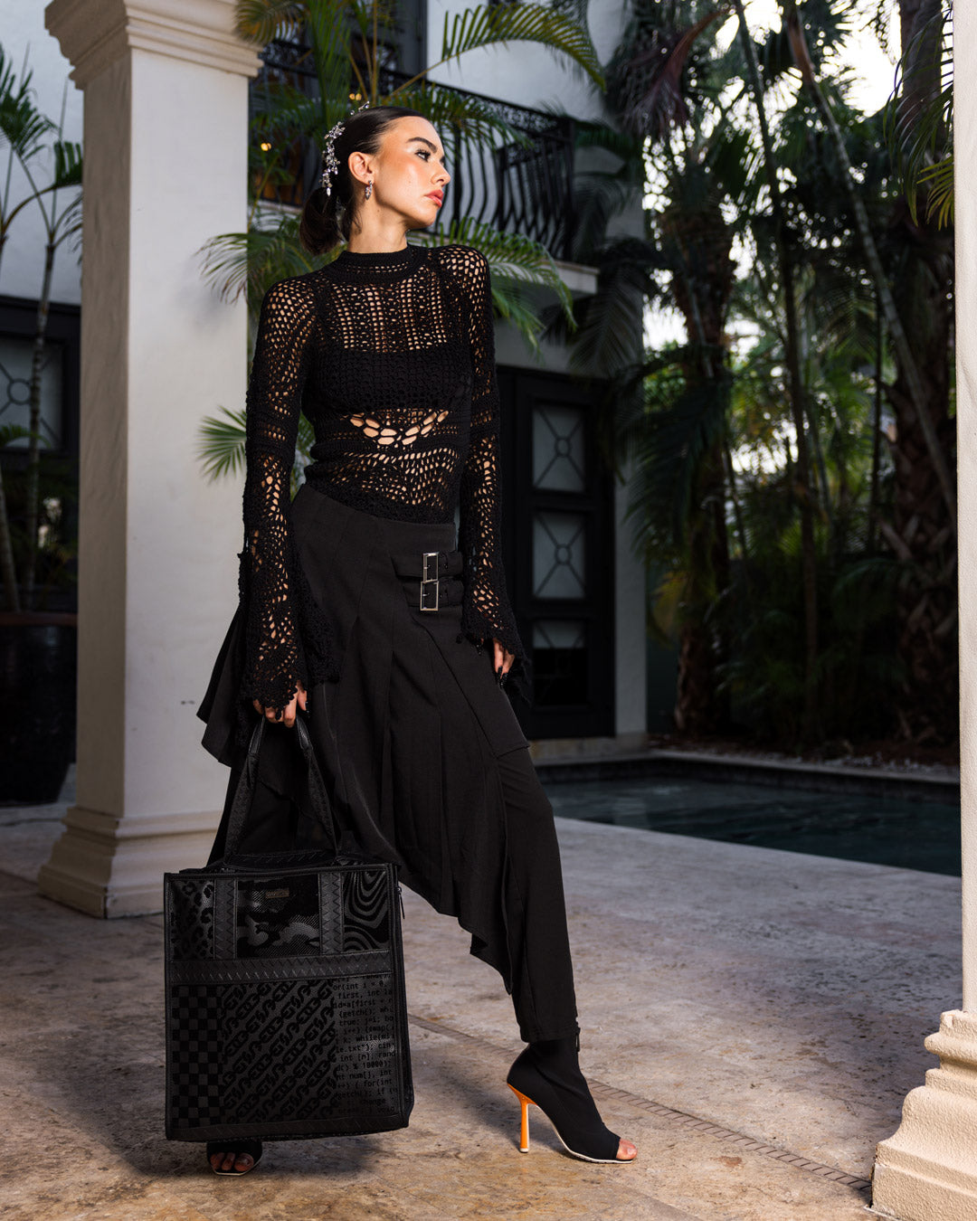 NEMESIS HUNT DUFFLE CARRY-ON BAG