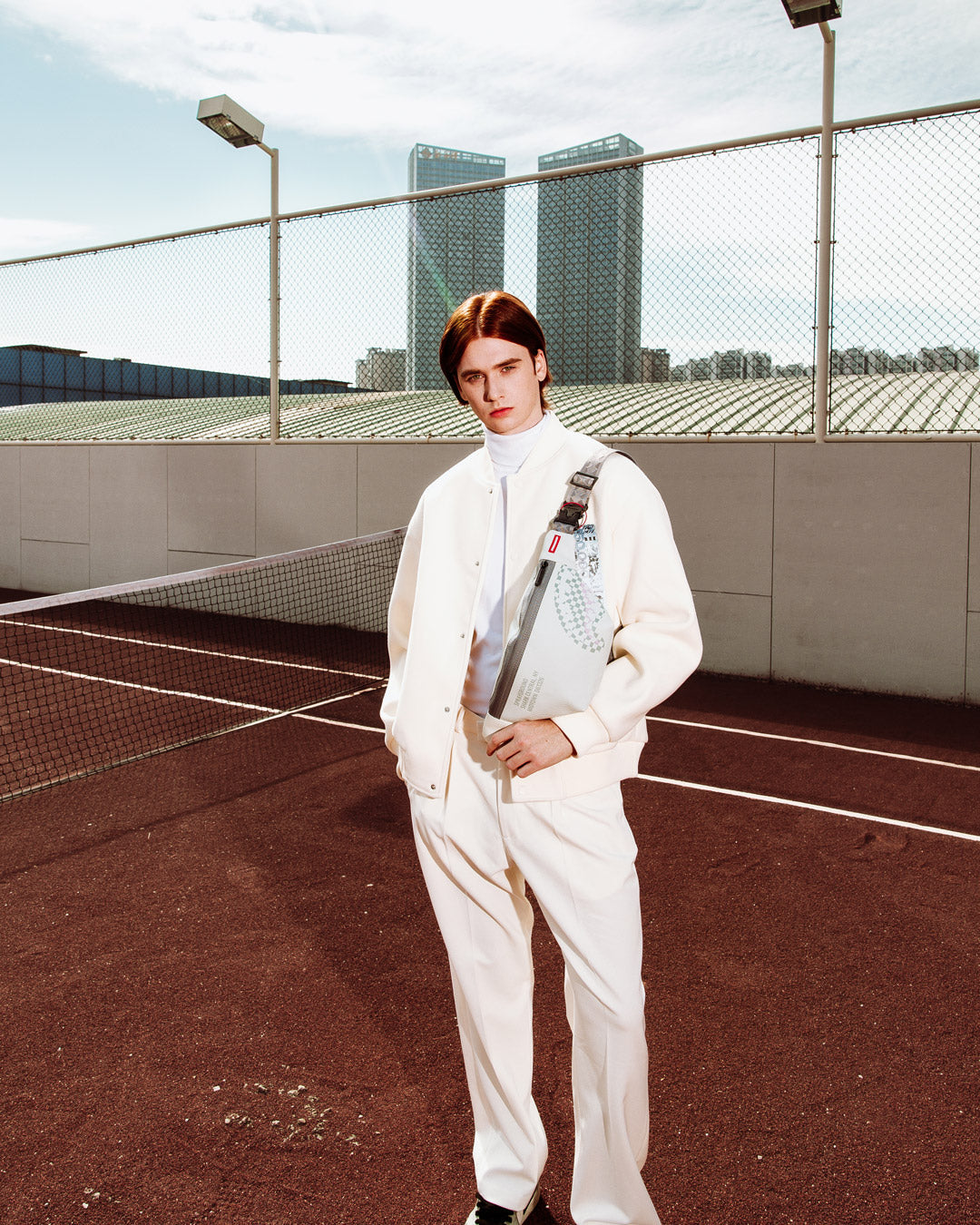 SHARK CENTRAL DYNAMIC SAVVY CROSSBODY