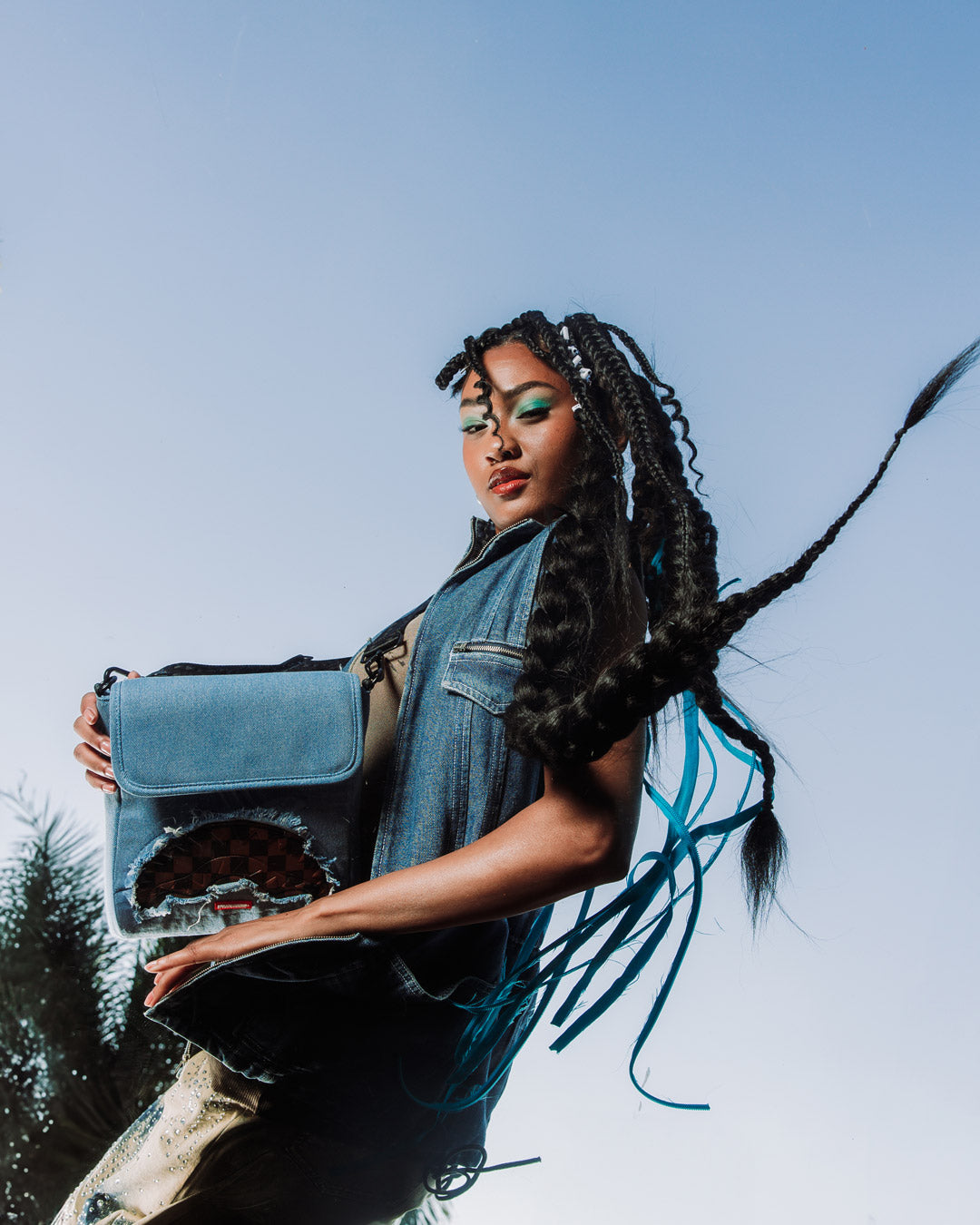 SHORES OF ITALY MESSENGER SLING