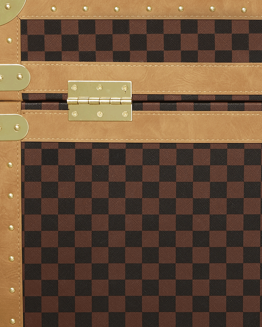 HENNYVILLE SHARKS IN PARIS TRUNK