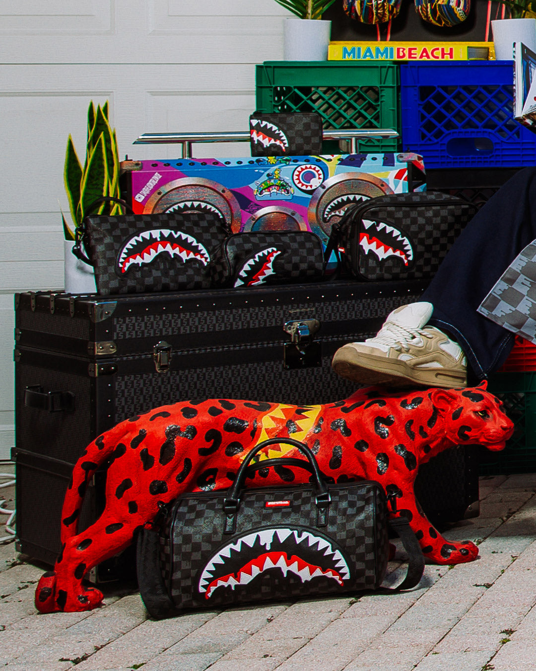 SHARKS IN PARIS THUNDERDRIP TOILETRY BRICK