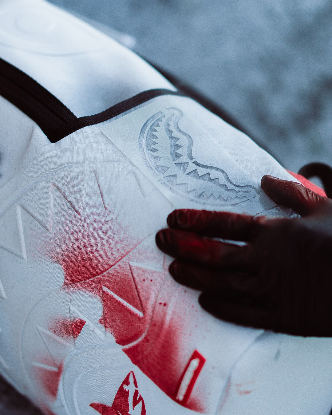 GRAFFITI ARTIST - DESIGN YOUR OWN BACKPACK - 9 STENCILS INCLUDED